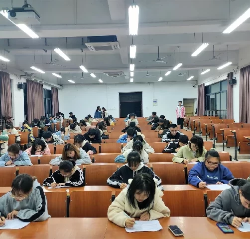 2025 强基计划取消竞赛生破格入围：教育公平与人才选拔的再平衡