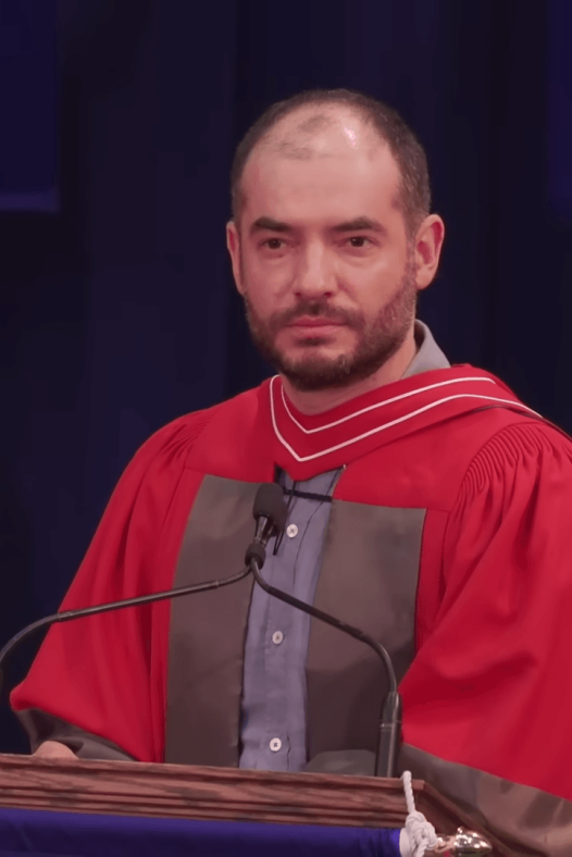 与其沉湎过往,不如专注当下!