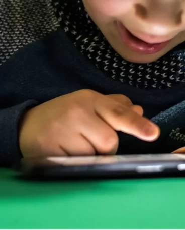 情绪利用——3无限温柔的“奶头乐”