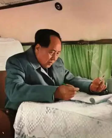 人的正确思想是从哪里来的?